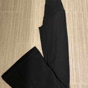 Crossover Flare Leggings